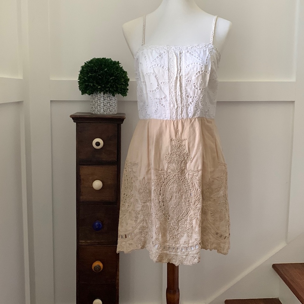 Wonderful summer linen Anthropologie lace white and tan dress, 8